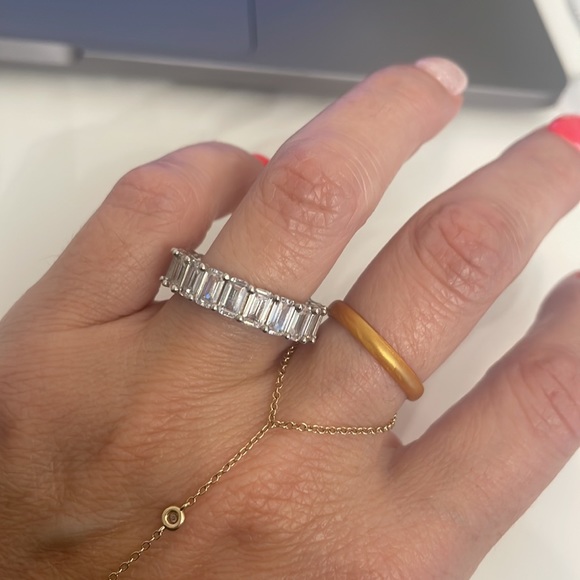 Gorgeous eternity band rings - Picture 6 of 15